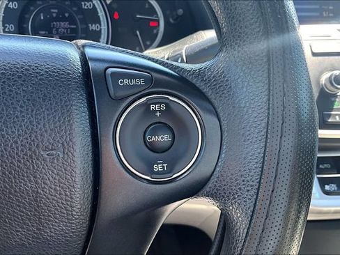 Used 2015 Honda Accord EX image 18