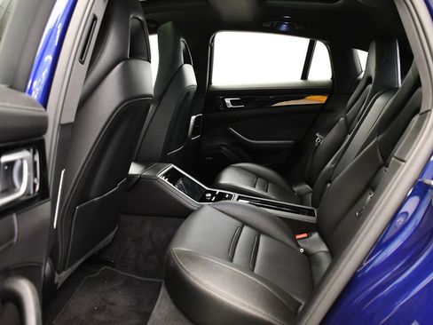 Used 2020 Porsche Panamera 4 image 43
