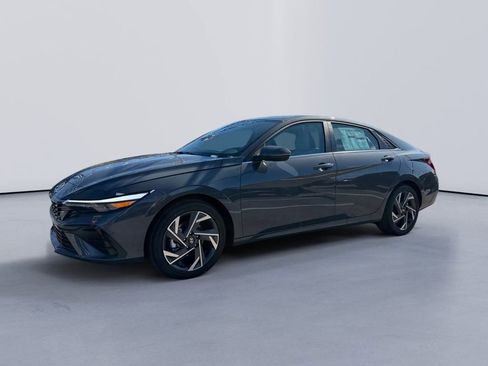New 2026 Hyundai Elantra Limited FWD image 7