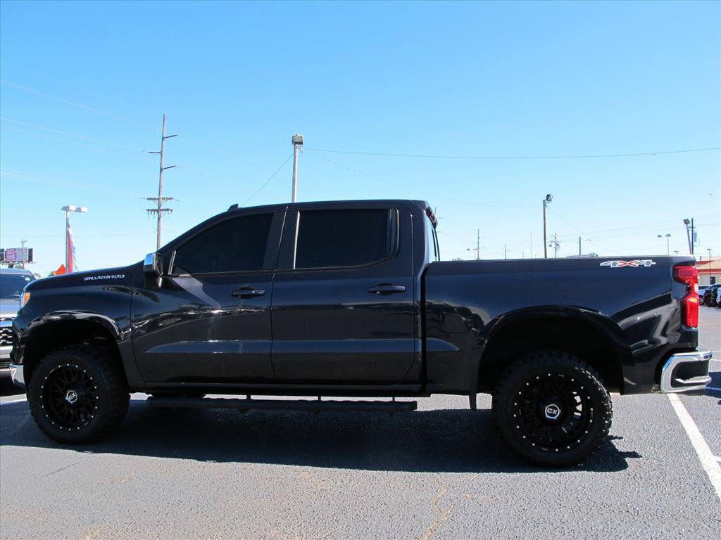 Used 2024 Chevrolet Silverado 1500 LT w/ Leather Package AWD/4WD image 6