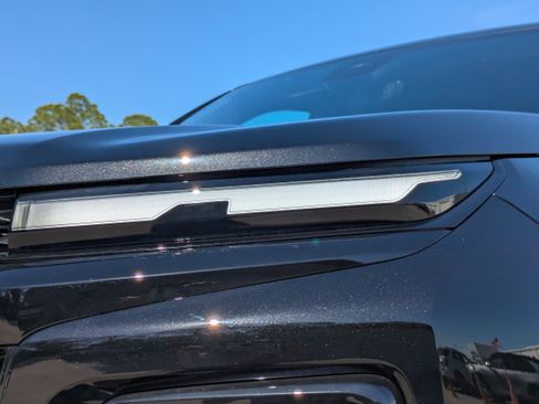 New 2026 Chevrolet Traverse RS w/ LPO, Floor Liner Package AWD/4WD image 33