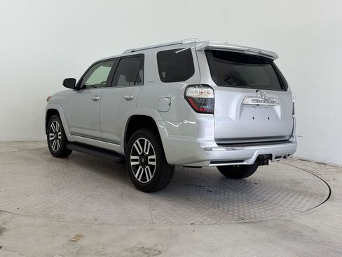 Used 2024 Toyota 4Runner Limited AWD/4WD image 3