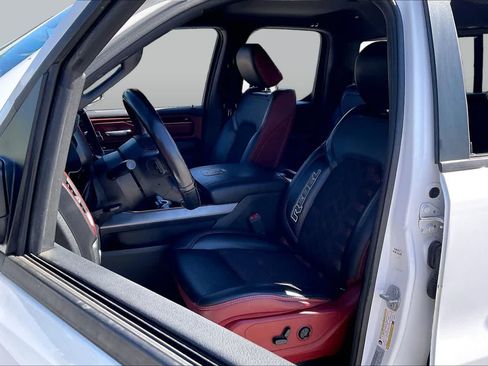 Certified 2025 RAM 2500 Big Horn AWD/4WD image 8