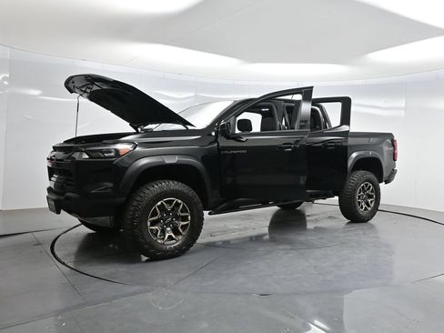 Used 2024 Chevrolet Colorado ZR2 w/ ZR2 Convenience Package III AWD/4WD image 44