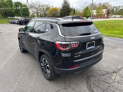 Used 2023 Jeep Compass Limited AWD/4WD image 5