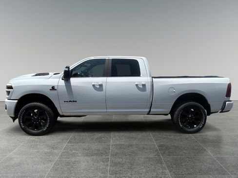 New 2026 RAM 2500 Laramie AWD/4WD image 2
