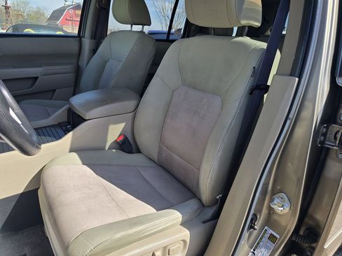 Used 2011 Honda Pilot EX image 10