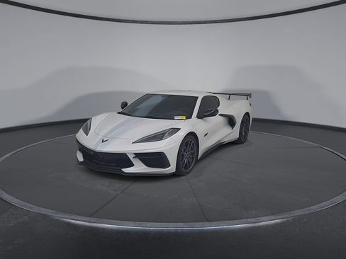Used 2023 Chevrolet Corvette Stingray Premium Cpe w/ Z51 Performance Package RWD image 7