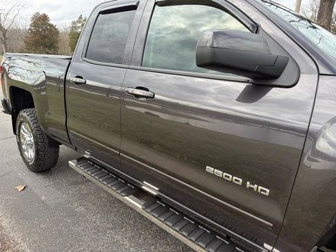 Used 2015 Chevrolet Silverado 2500 LT w/ LT Convenience Package image 10