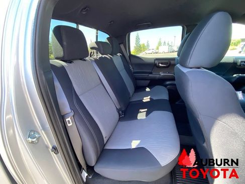 Used 2021 Toyota Tacoma TRD Off-Road w/ Technology Package AWD/4WD image 18