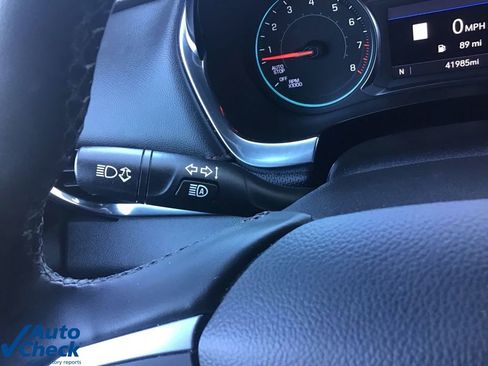 Used 2023 Chevrolet Traverse RS image 34