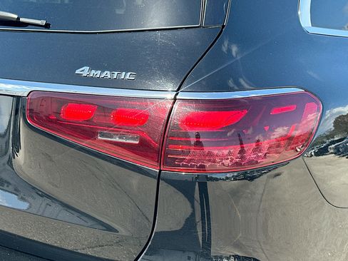 Used 2024 Mercedes-Benz GLS 450 4MATIC image 30