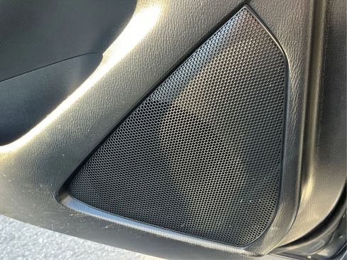 Used 2018 Toyota Yaris iA image 32