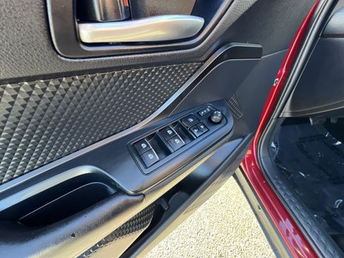 Used 2018 Toyota C-HR XLE image 15