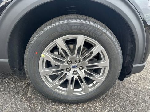 New 2026 Ford Explorer Active w/ Active Comfort Package image 12