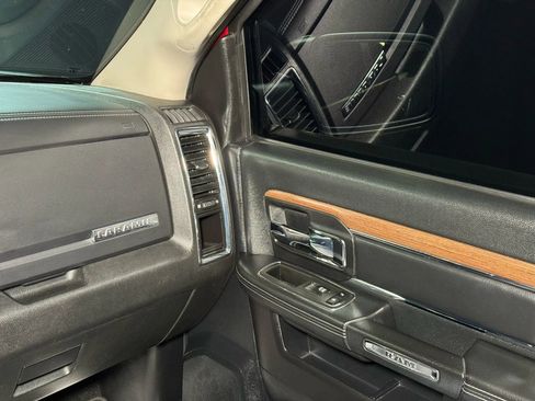 Used 2014 RAM 1500 Laramie image 24