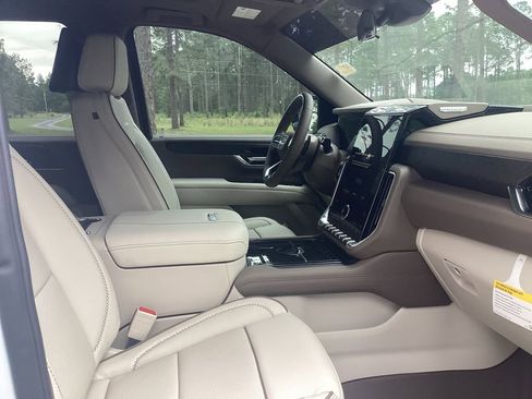 New 2026 GMC Yukon XL Denali w/ Advanced Technology Package RWD image 27