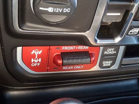 Used 2022 Jeep Wrangler Unlimited Rubicon AWD/4WD image 23