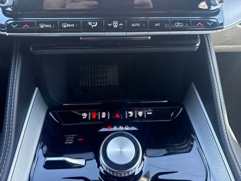 New 2026 Jeep Grand Wagoneer L Limited AWD/4WD image 20
