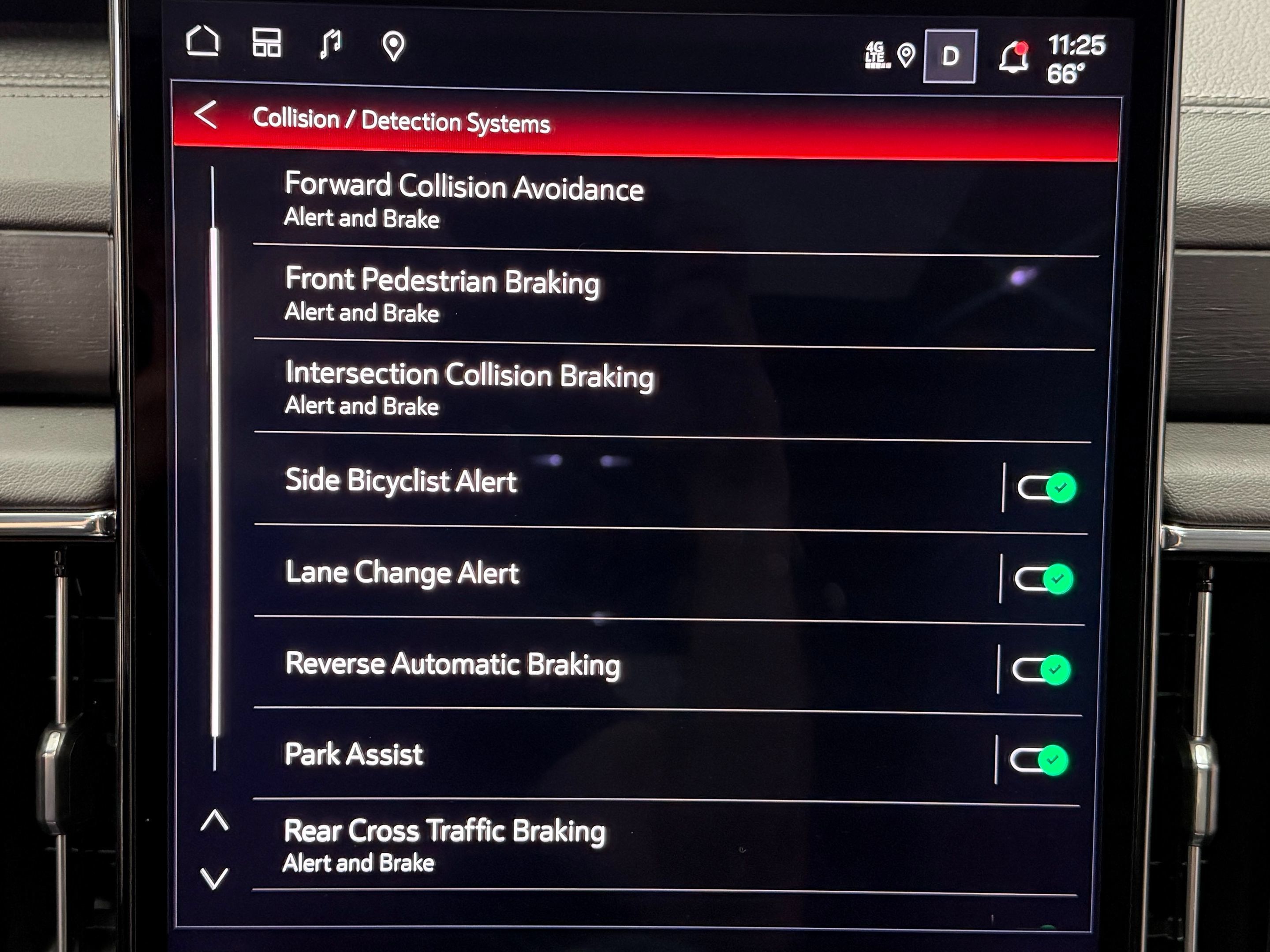 Used 2026 GMC Yukon XL Denali w/ Advanced Technology Package AWD/4WD image 33
