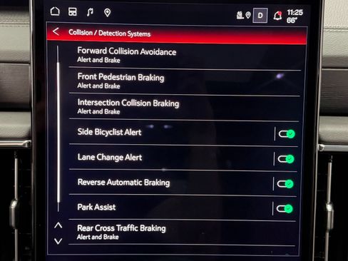 Used 2026 GMC Yukon XL Denali w/ Advanced Technology Package AWD/4WD image 33