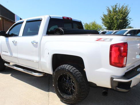 Used 2016 Chevrolet Silverado 1500 LTZ Z71 w/ LTZ Plus Package AWD/4WD image 4