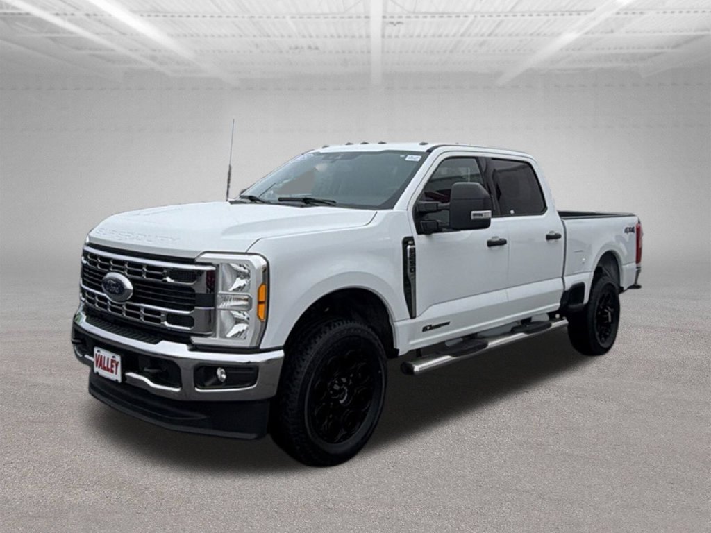 Used 2023 Ford F250 XLT AWD/4WD image 4