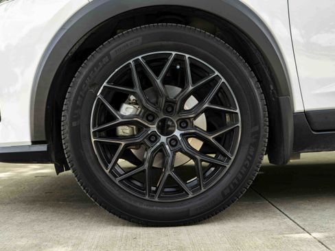 Used 2023 Nissan Kicks SR w/ SR Premium Package FWD image 14