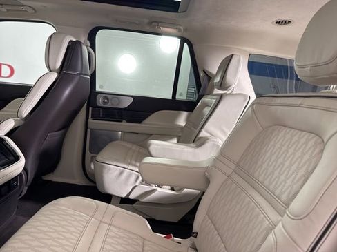 Used 2024 Lincoln Navigator Black Label image 13