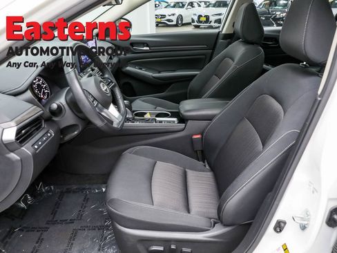 Used 2024 Nissan Altima 2.5 SV w/ SV Premium Package image 14