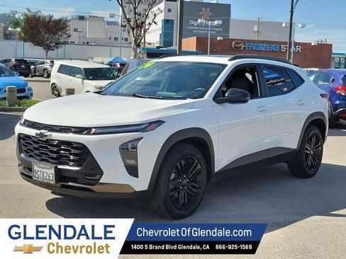 Used 2024 Chevrolet Trax ACTIV w/ Sunroof Package image 16