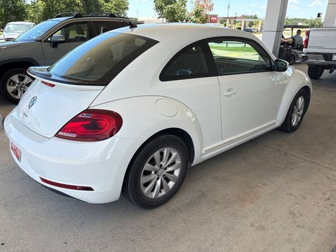 Used 2019 Volkswagen Beetle 2.0T S FWD image 4