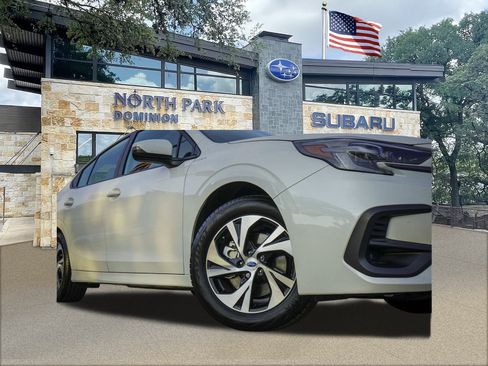 Used 2025 Subaru Legacy Premium AWD/4WD image 2