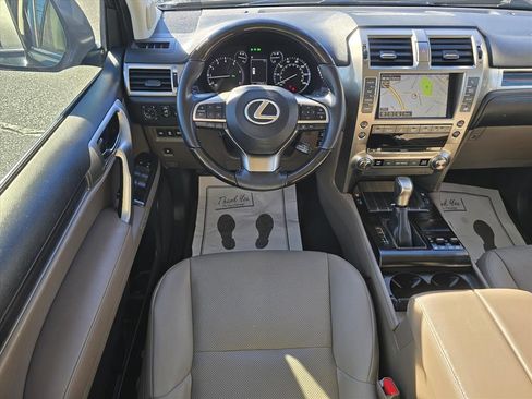 Used 2021 Lexus GX 460 Premium w/ Premium Package image 15
