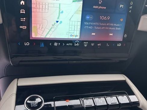 New 2026 Lincoln Navigator Reserve AWD/4WD image 17