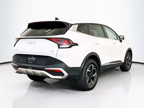 Used 2024 Kia Sportage LX image 9