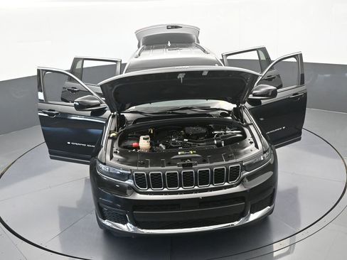 Used 2021 Jeep Grand Cherokee L Laredo w/ Luxury Tech Group I image 75