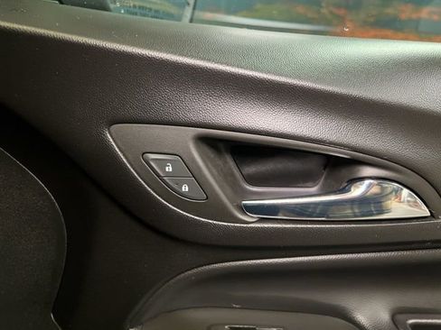 Used 2023 Chevrolet Equinox LT image 61