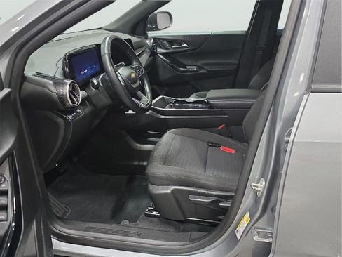 Used 2025 Chevrolet Equinox LT FWD image 8