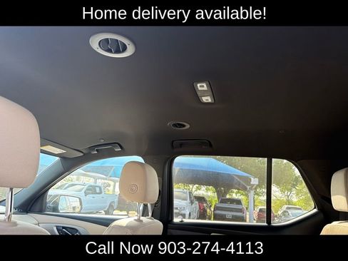 Used 2022 Chevrolet Traverse LS image 16