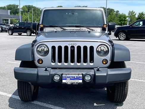 Used 2015 Jeep Wrangler Sport w/ Quick Order Package 23S AWD/4WD image 2