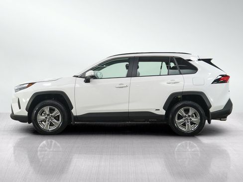 Used 2025 Toyota RAV4 XLE AWD/4WD image 2