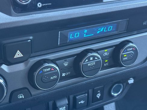 Certified 2023 Toyota Tacoma TRD Off-Road image 25