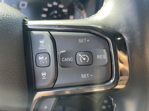 Used 2023 RAM 2500 Limited AWD/4WD image 17