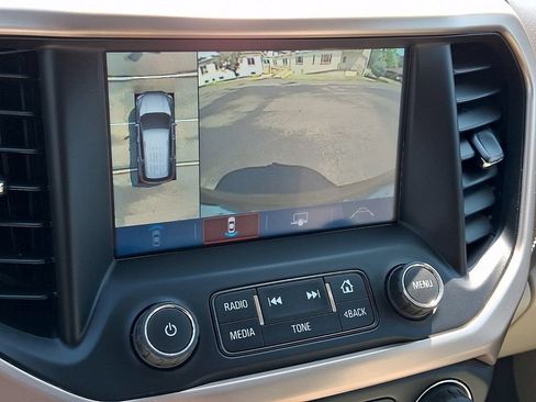Used 2017 GMC Acadia Denali w/ Technology Package FWD image 21