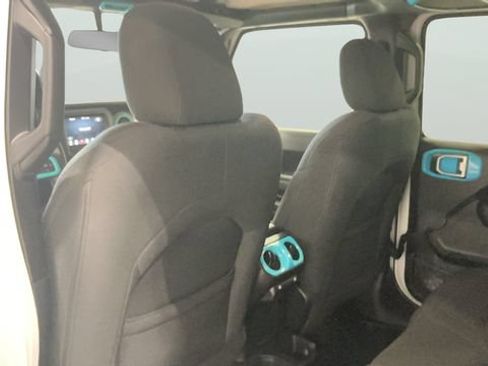 Used 2018 Jeep Wrangler Unlimited Sport S AWD/4WD image 33
