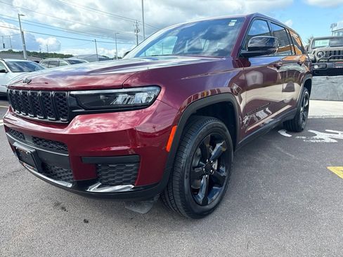 Used 2023 Jeep Grand Cherokee L Laredo AWD/4WD image 4