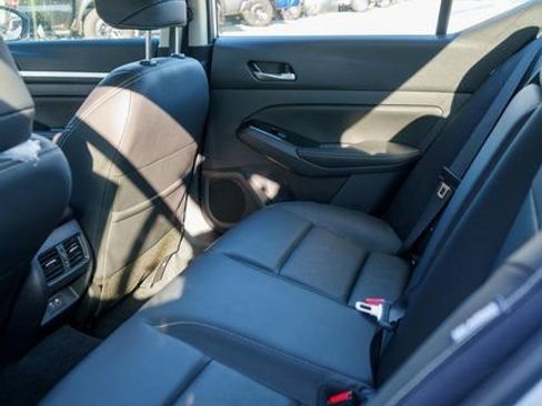 New 2025 Nissan Altima 2.5 SL image 10