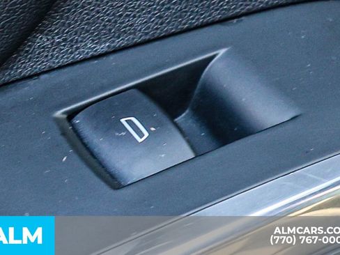 Used 2024 Chevrolet Traverse LT image 51