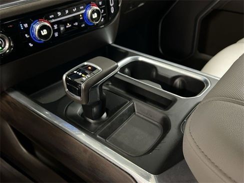 Certified 2022 GMC Sierra 1500 SLT w/ SLT Convenience Package image 51